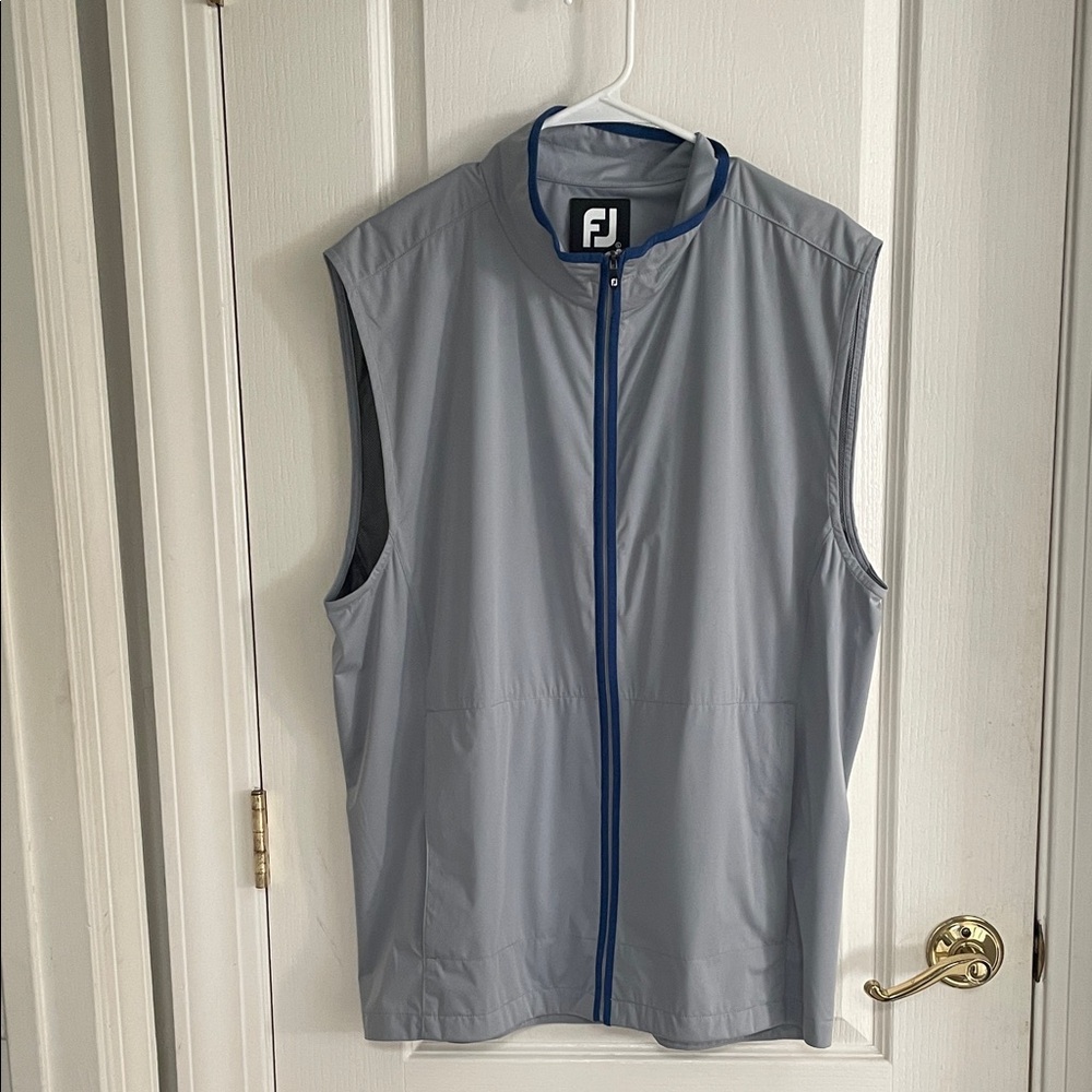 FJ Foot Joy Large Golf Vest Gray Jacket with Blue Accents